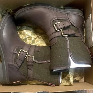 NEW WITH TAGS UGG Waterproof Boots size 7.5